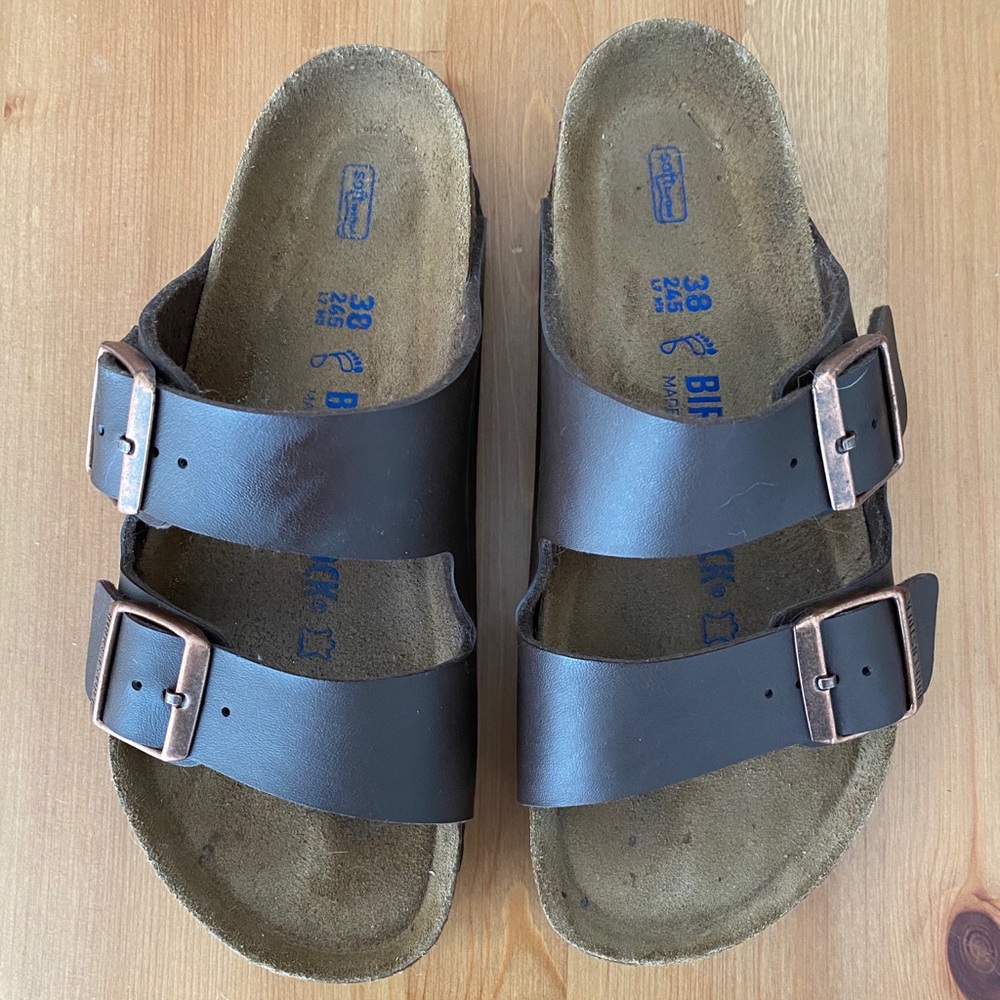 Brown Birkenstock Arizona’s size 38